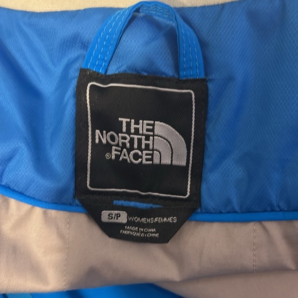 Women’s North Face ski jacket with recco - Picture 11 of 16